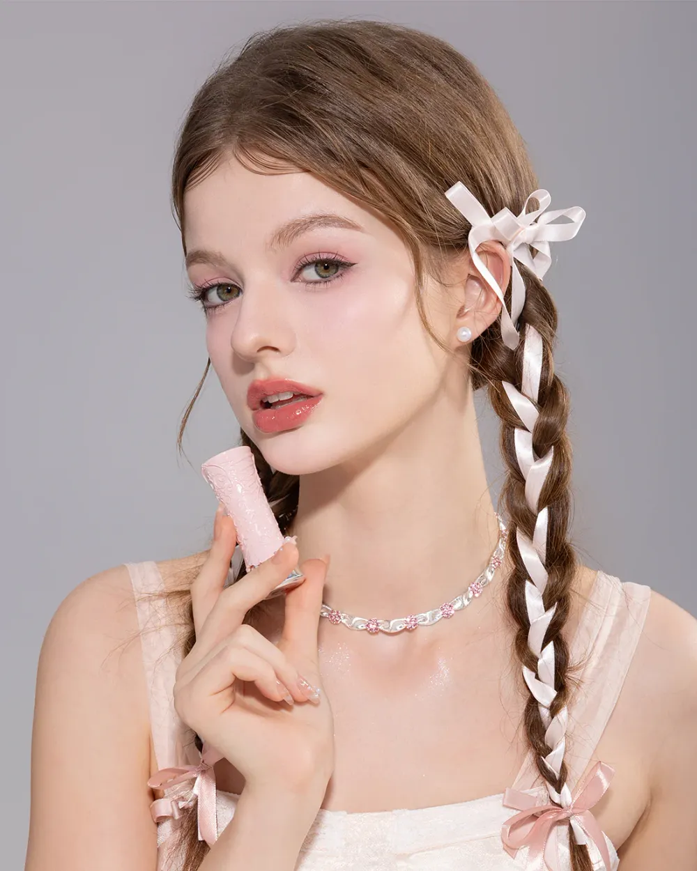 Помада для губ Flower Knows Swan Ballet Shine Lipstick - B03 Sweet Heart