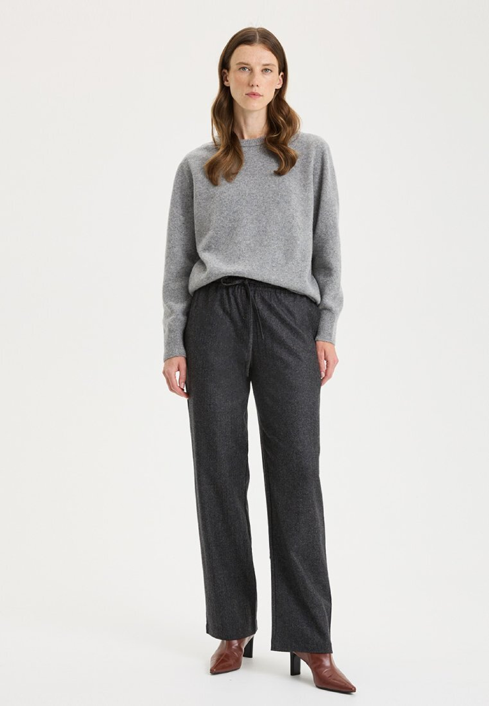 Брюки на резинке из шерсти