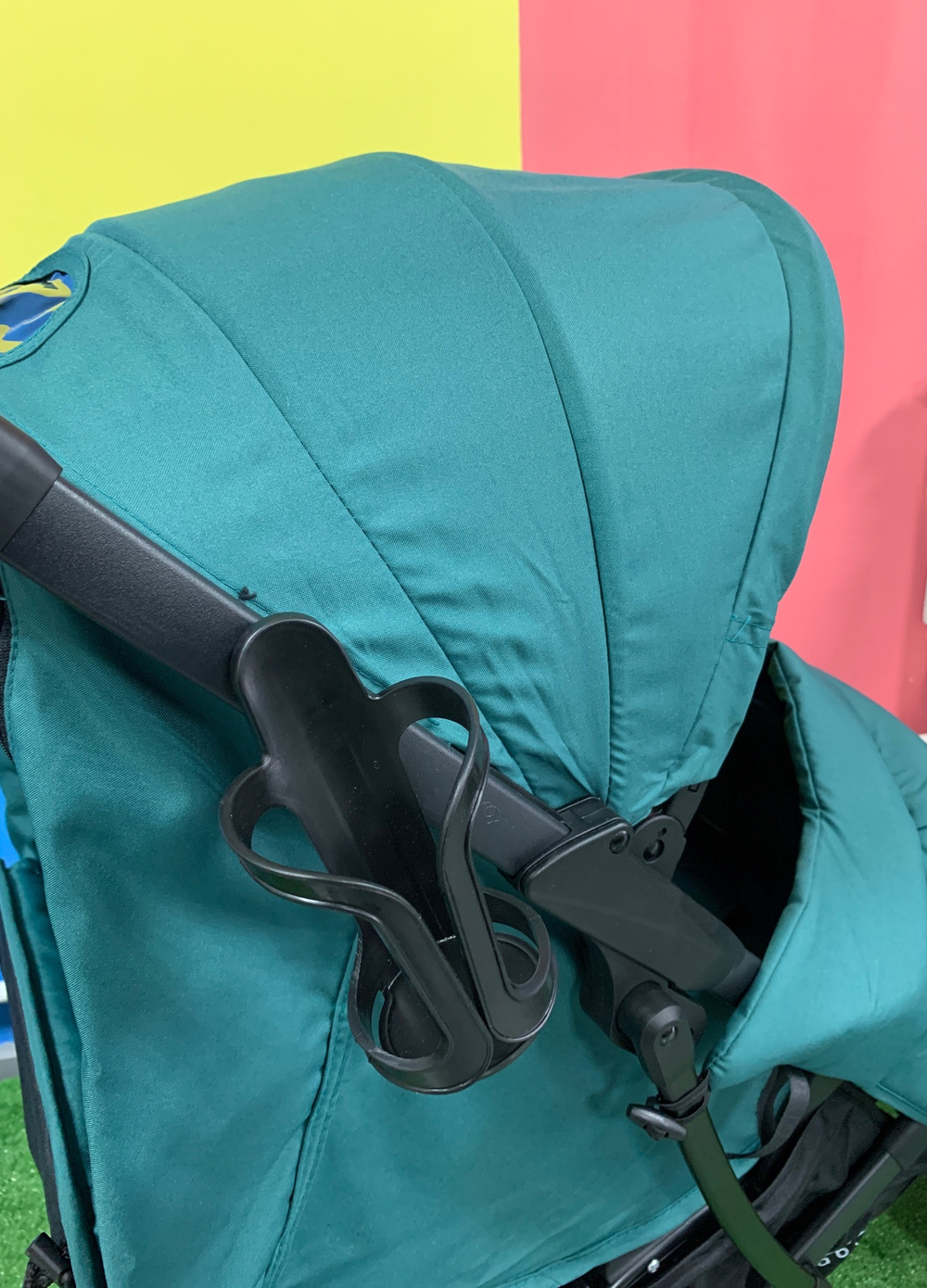 Коляска детская MOWBaby "LIME" MB100 Ultragreen