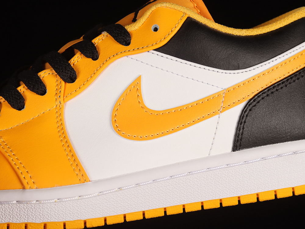 Jordan 1 Low Taxi