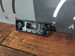 Кронштейн кнопки открывания багажника JAC J7 20-нв Б/У Оригинал 3750311U7300