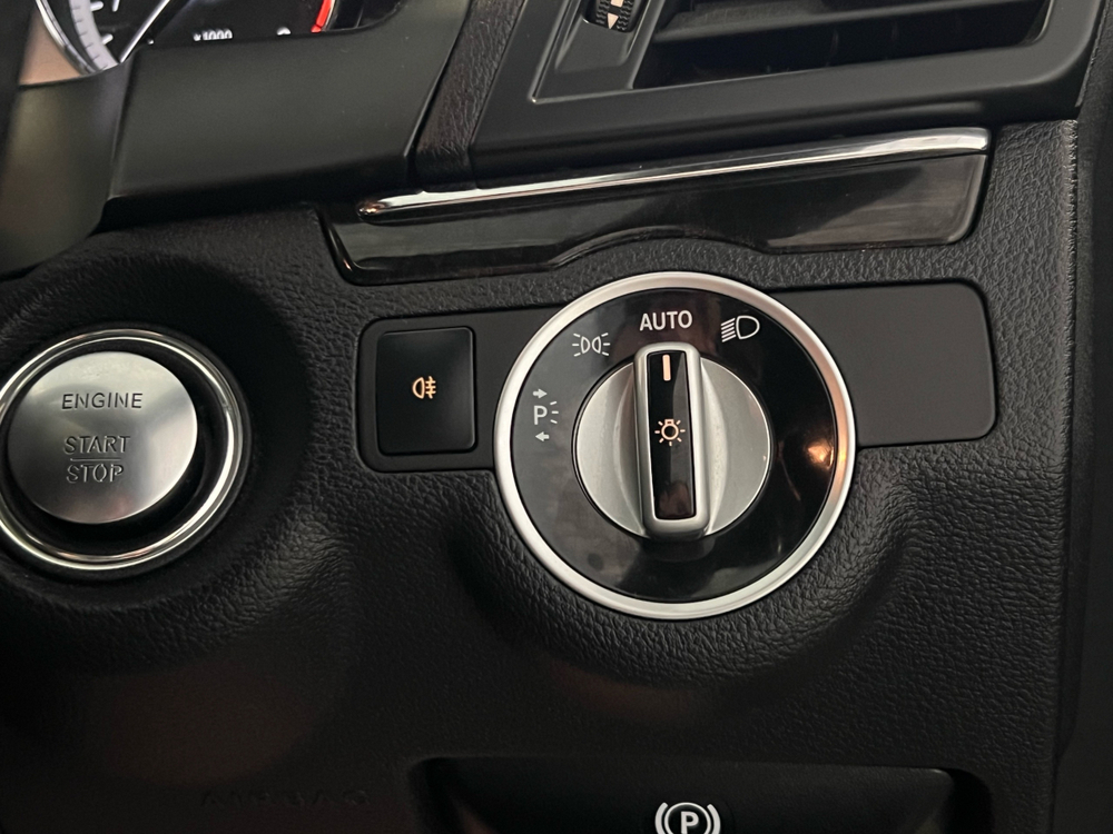 Mercedes-Benz E-Class, 2012 год