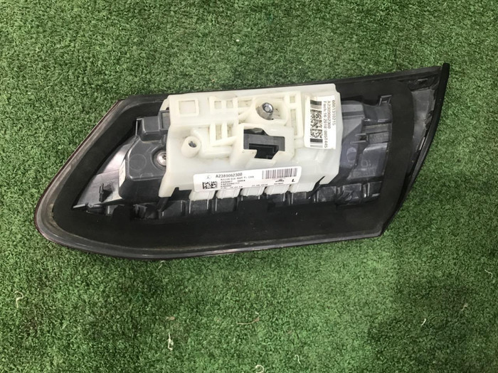 Фонарь левый внутренний Mercedes E C238 (2016-2021)