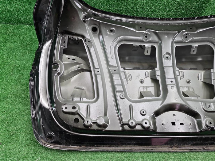 Крышка багажника Geely Tugella (2019-2024)