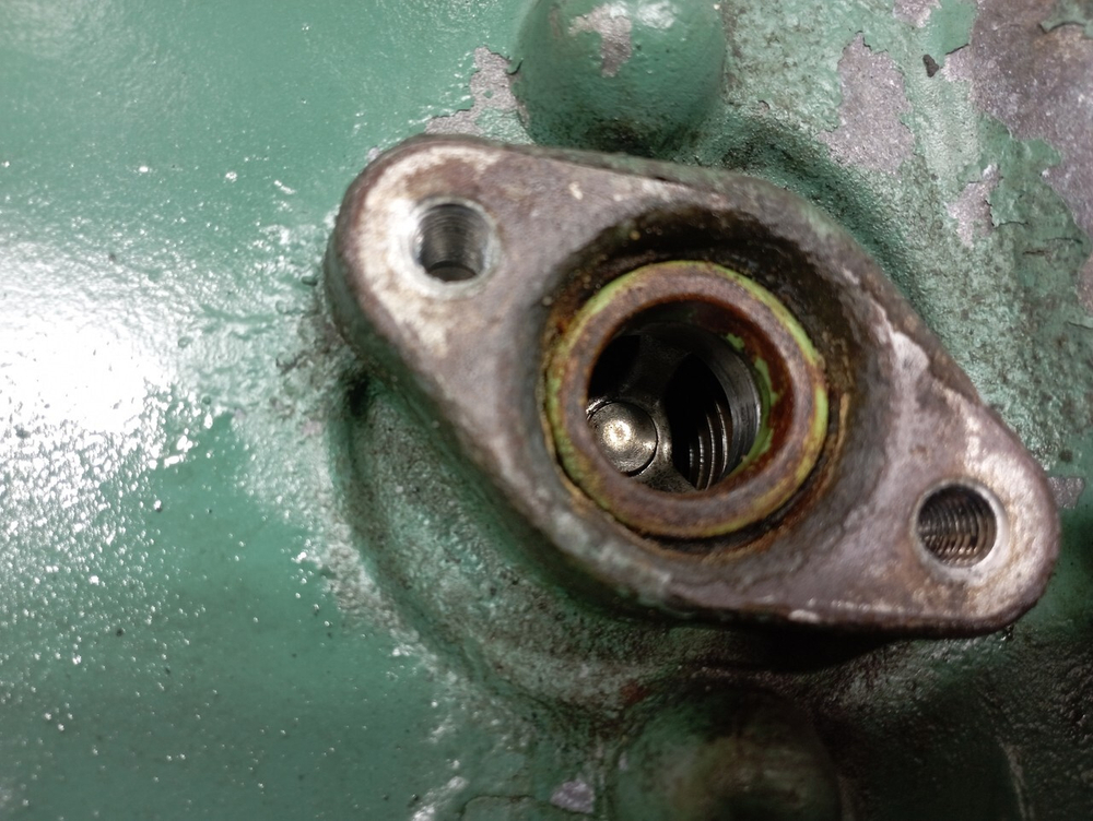 Крышка масляного радиатора