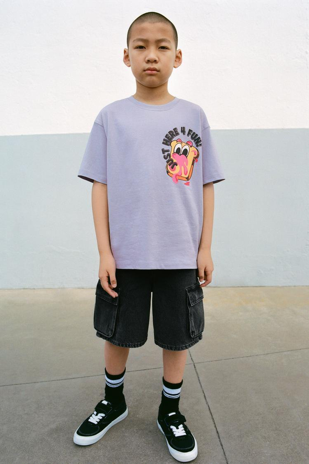 ZARA ФУТБОЛКА С ПРИНТОМ, СИРЕНЕВЫЙ