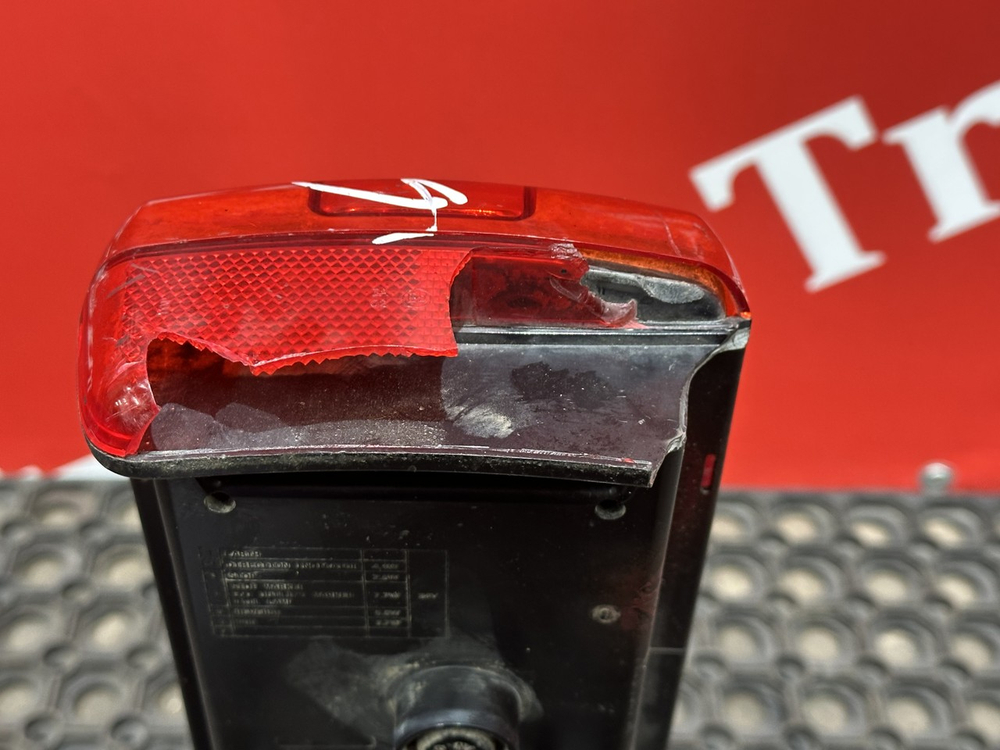 Фонарь задний правый
