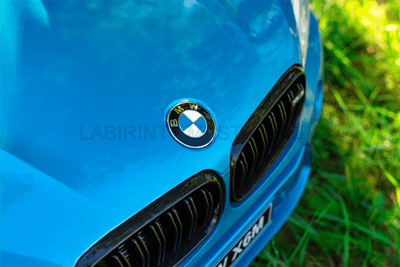Детский двухместный электромобиль "BMW X6M" JJ2199 12V