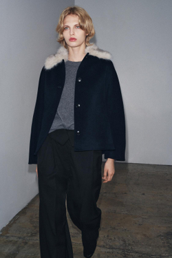 ZARA КУРТКА ИЗ ШЕРСТИ С МЕХОВЫМ ВОРОТНИКОМ — ZW COLLECTION, МОРСКОЙ СИНИЙ