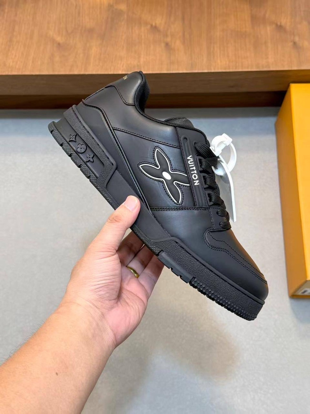 Кроссовки Louis Vuitton Trainer