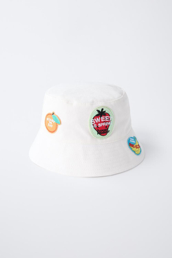 ZARA ПАНАМА С НАШИВКАМИ «ФРУКТЫ», ЭКРЮ