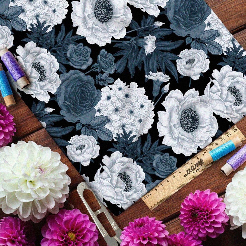 Ткань таффета густые ненасыщенные цветы на чёрном фоне