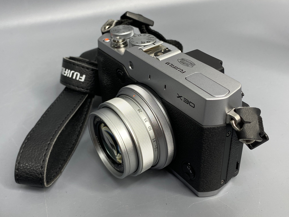 Fujifilm X30