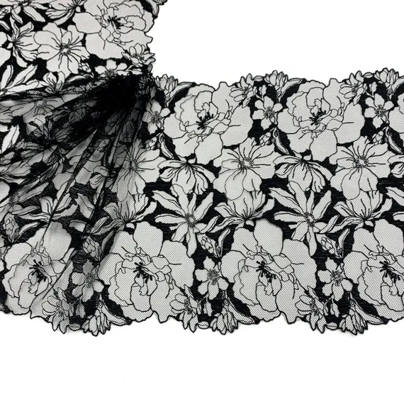 Вышивка на сетке черная 24 см