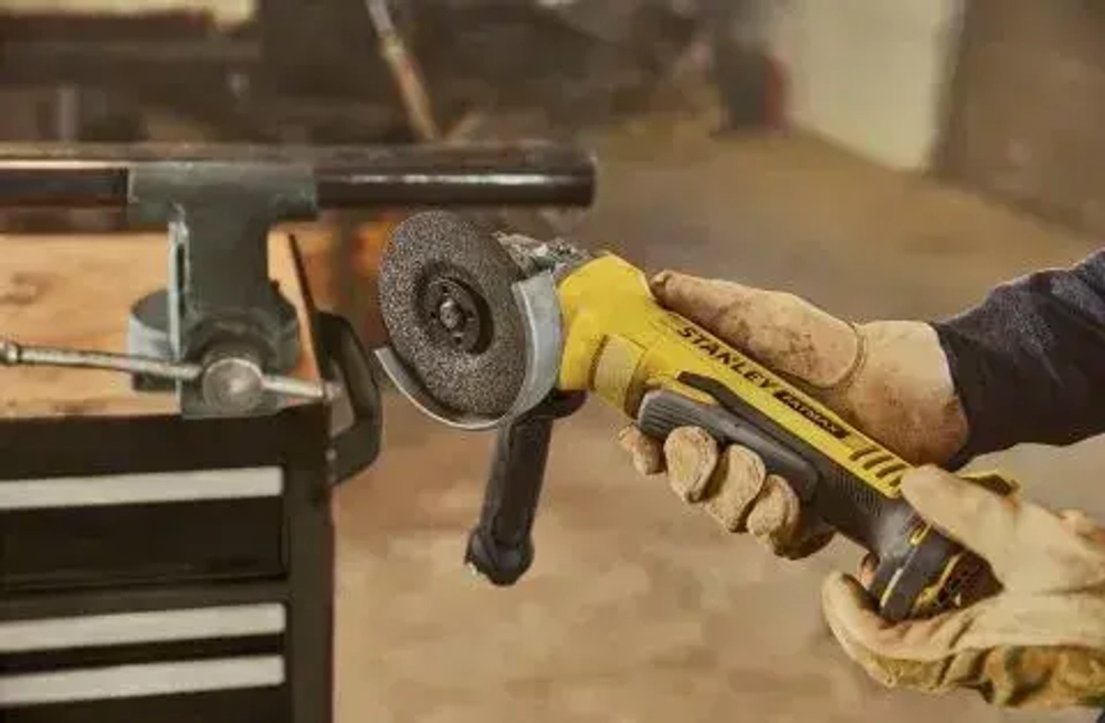 STANLEY SBG700-A9 20 В литиевая бесщеточная аккумуляторная угловая шлифовальная машина 125 мм (одинарная)