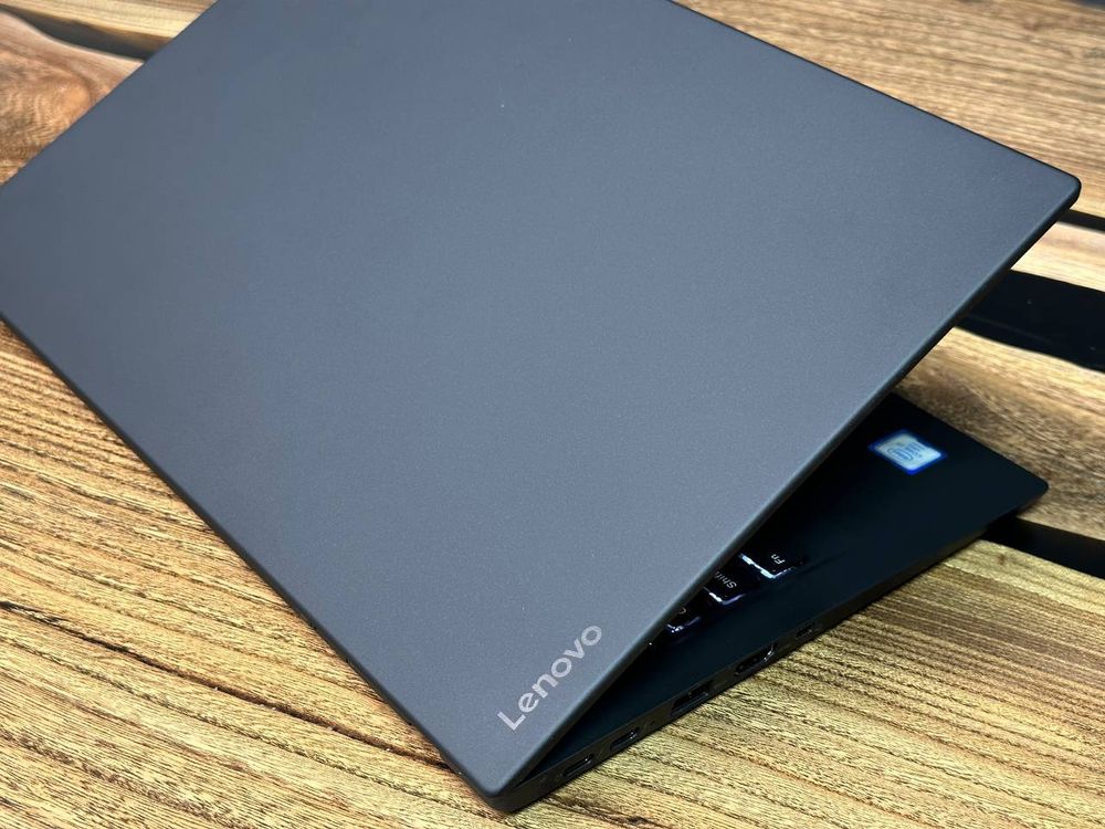 14" Ноутбук Lenovo Thinkpad X1 Carbon G5 (1920x1080, Intel Core i7-6600U, RAM 16ГБ, SSD 256ГБ, Intel HD Graphics 520, Win 10 Pro)