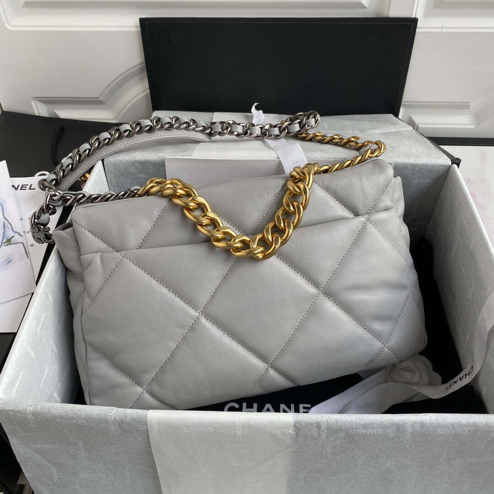 Chanel 19 Large 30 cm