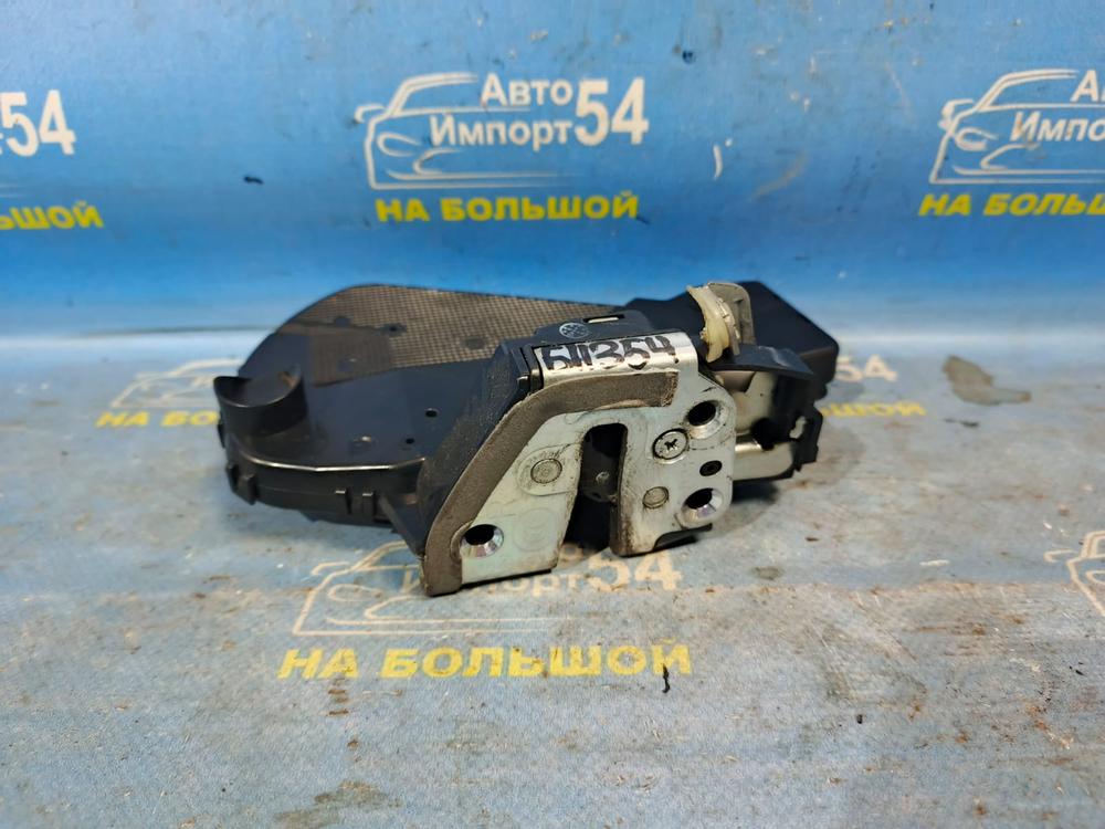 Замок багажника TOYOTA RAV4 2005-2016