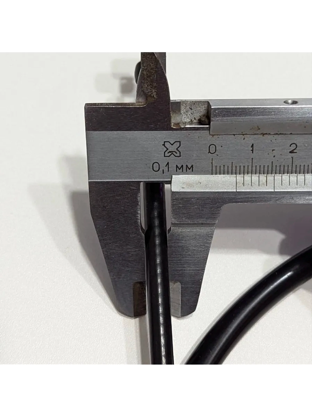 +- Трос переднего тормоза скутер