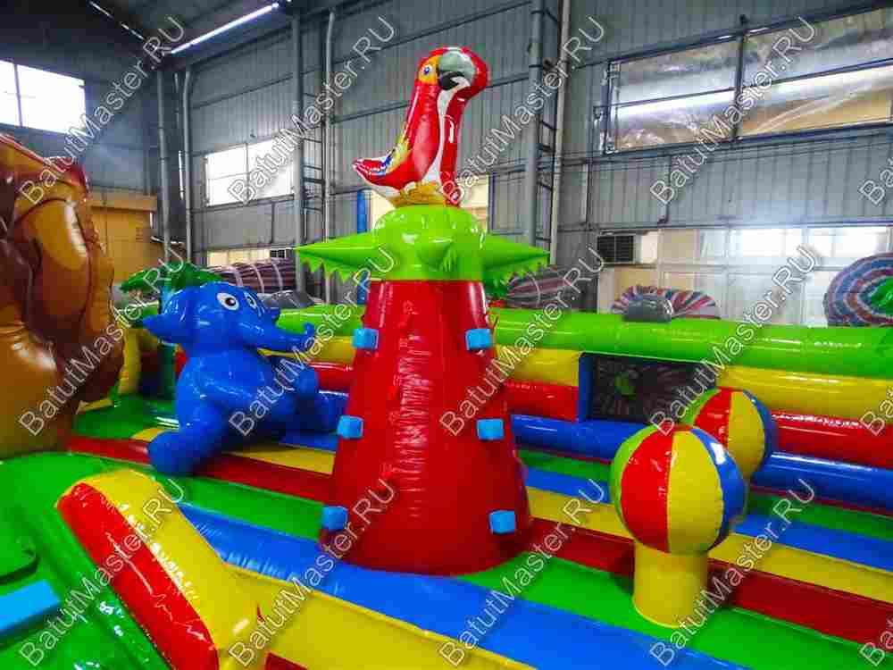 Коммерческий надувной батут "Зверята на радуге" 12*9*2.8 м.