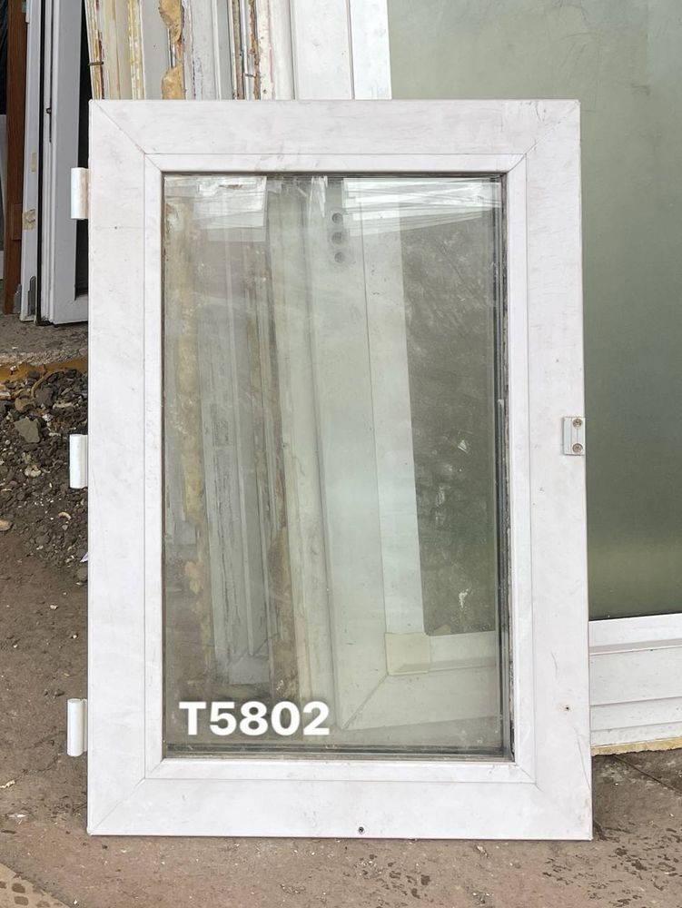 Створка Пластиковая Б/У 74(в) х 50(ш)