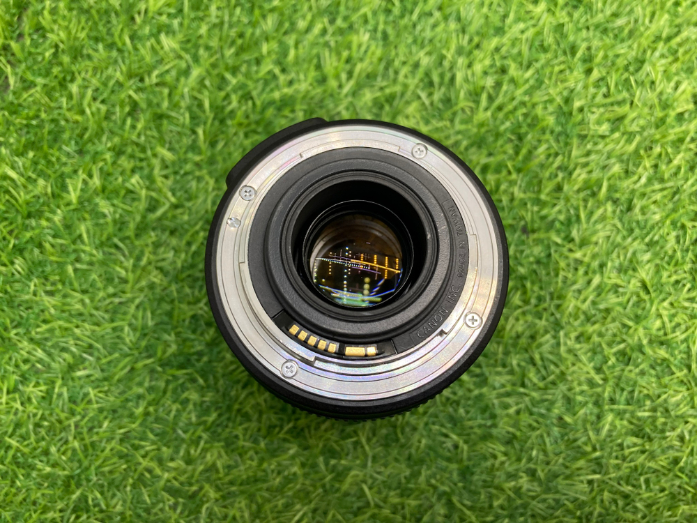 Canon EF-S 18-135mm 3.5-5.6 IS (С дефектом)