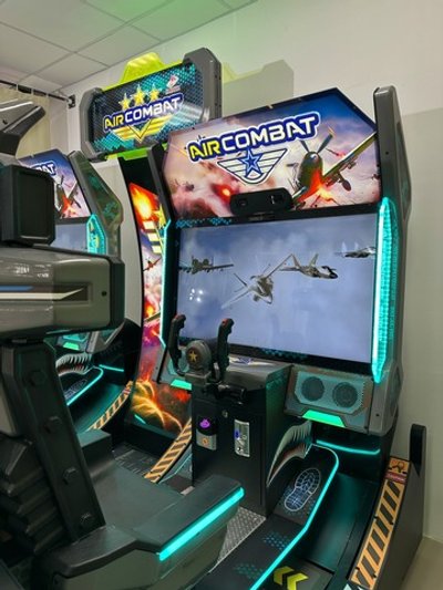 Двойной видео симулятор самолета «Air Combat»