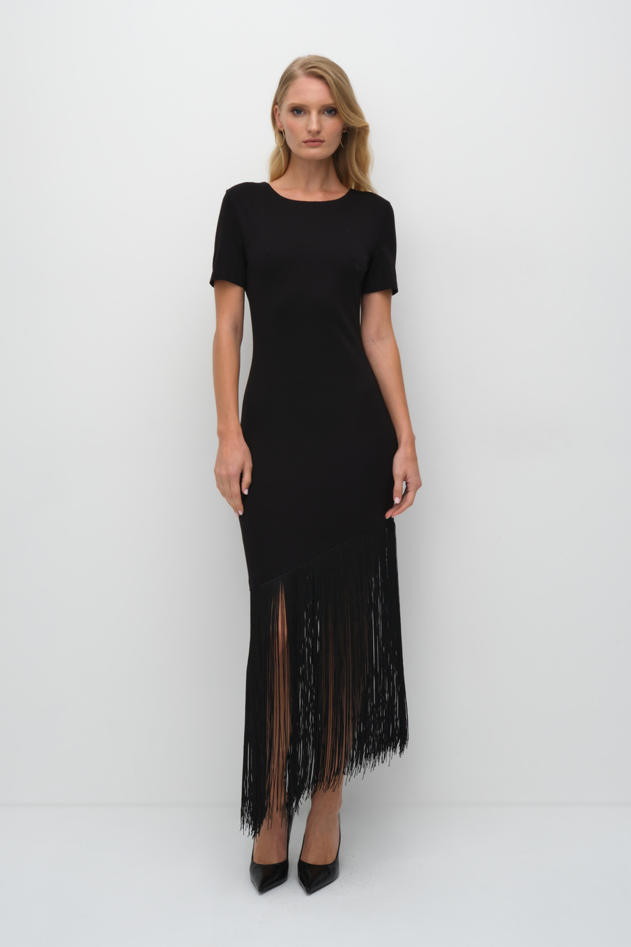 Платье приталенное с бахромой