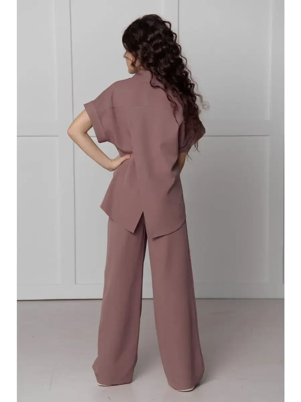Костюм с брюками палаццо