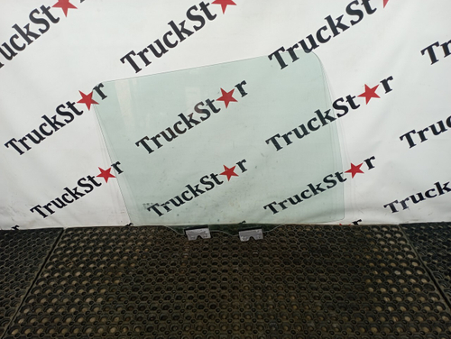 Стекло двери правой 2023г.