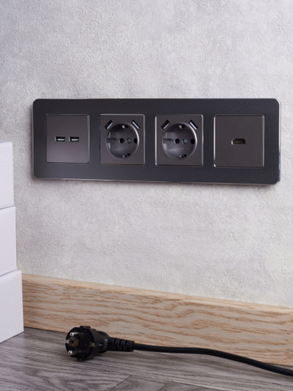 BRITE Розетка USB A+A 5В 3,1А РЮ10-1-БрС сталь IEK