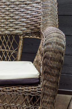 Кресло из искусственного ротанга МЭДИСОН «MEDISON» арт.М00130 brown с подушками на сидение