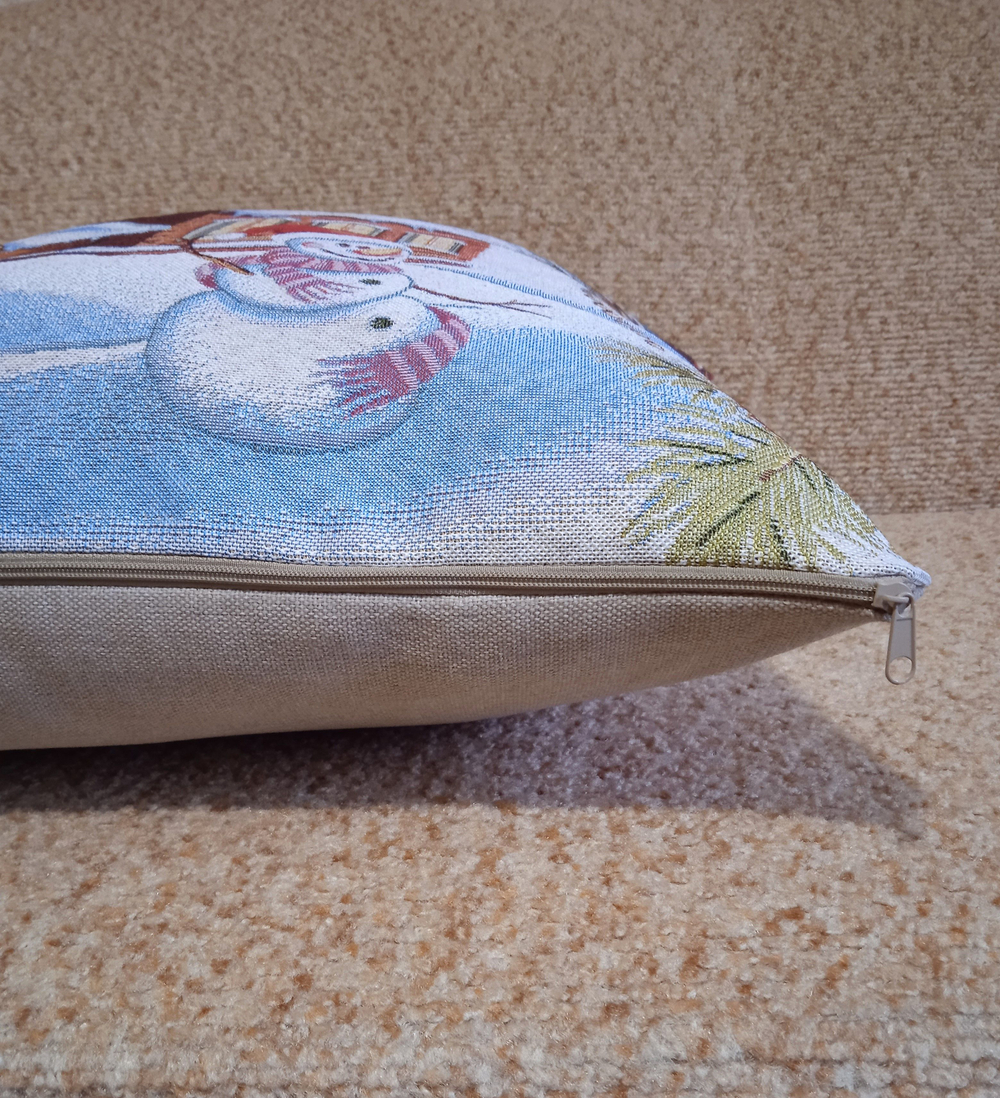 Декоративный гобеленовый чехол для интерьерной подушки Новогоднее утро 47х47