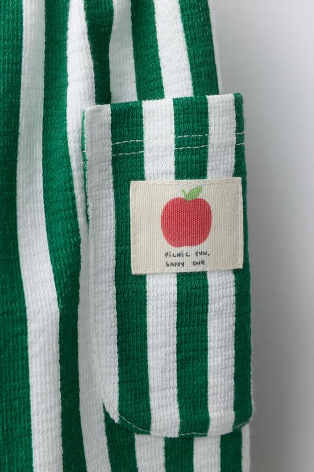 ZARA БРЮКИ-ДЖОГГЕРЫ В ПОЛОСКУ С НАШИВКОЙ, ЗЕЛЕНЫЙ/ЭКРЮ