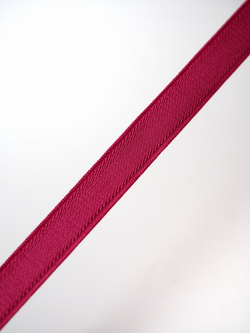 Резинка бретелечная малиновая фуксия глянцевая ширина 10 мм