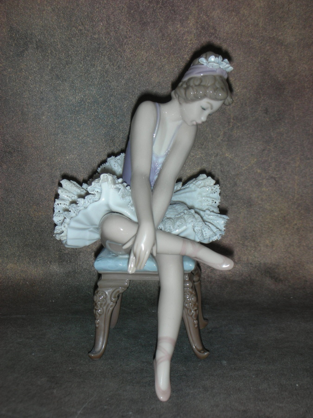 Статуэтка. Фарфор. Премьера Балерина на стуле. Lladro. Испания