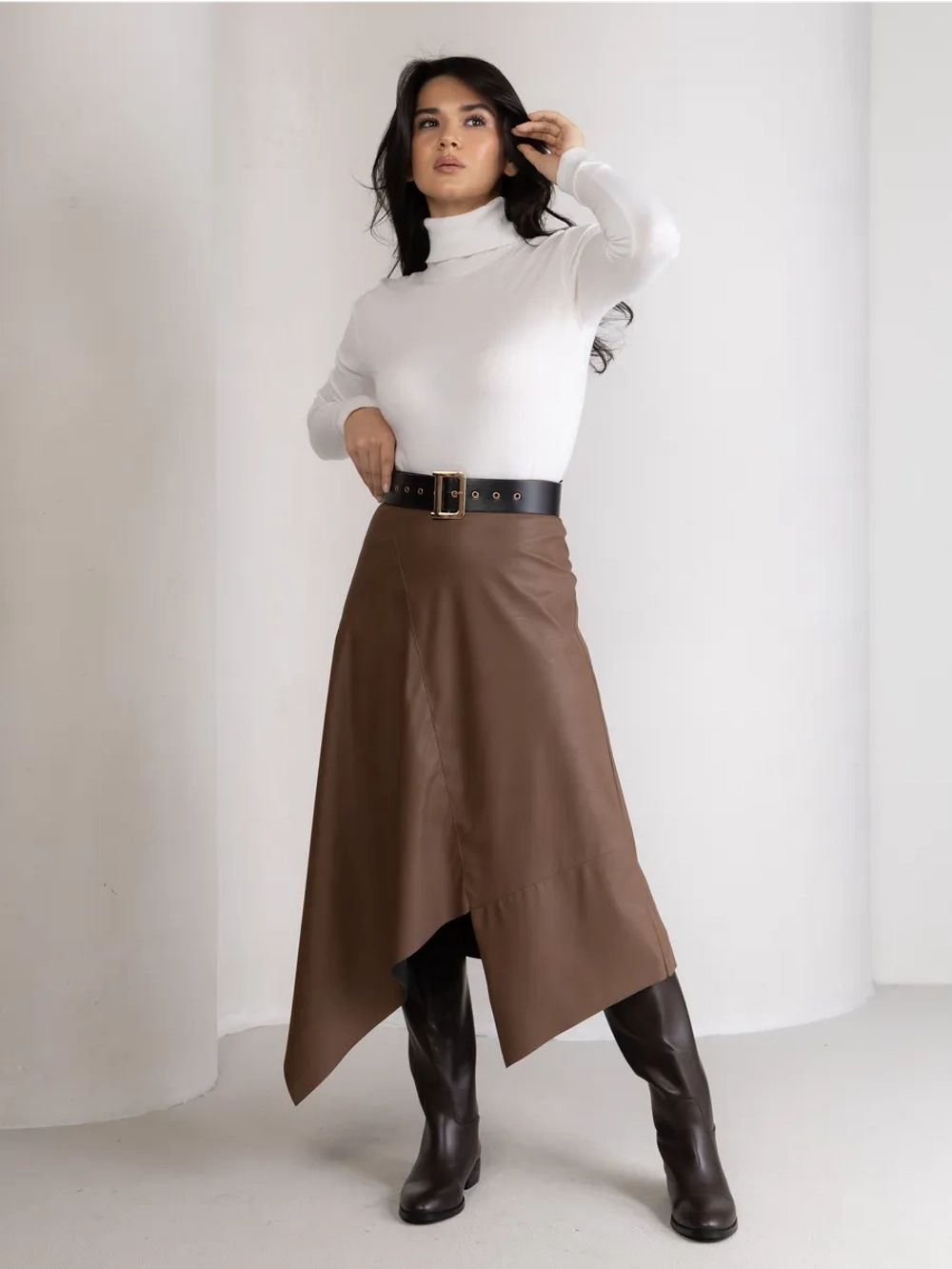 Юбка кожаная трапеция миди