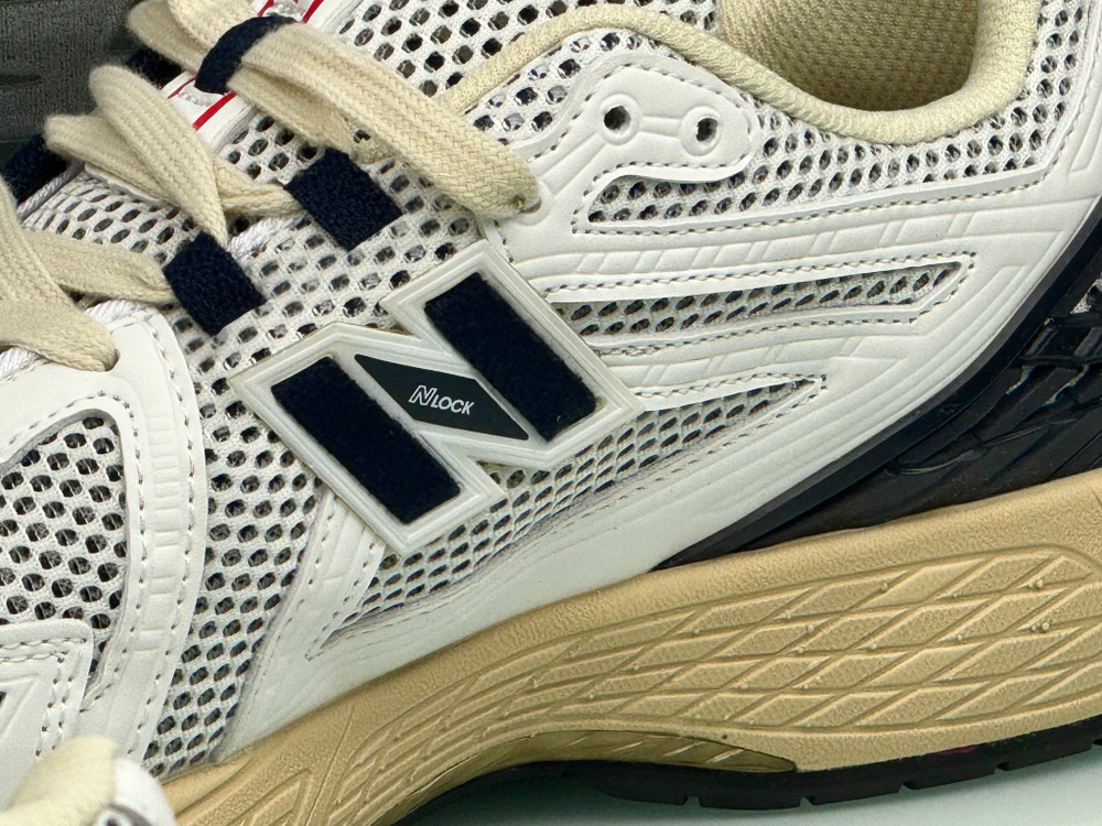 New Balance 1906R Eclipse True Red