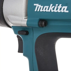 Ударный гайковерт Makita TW0200