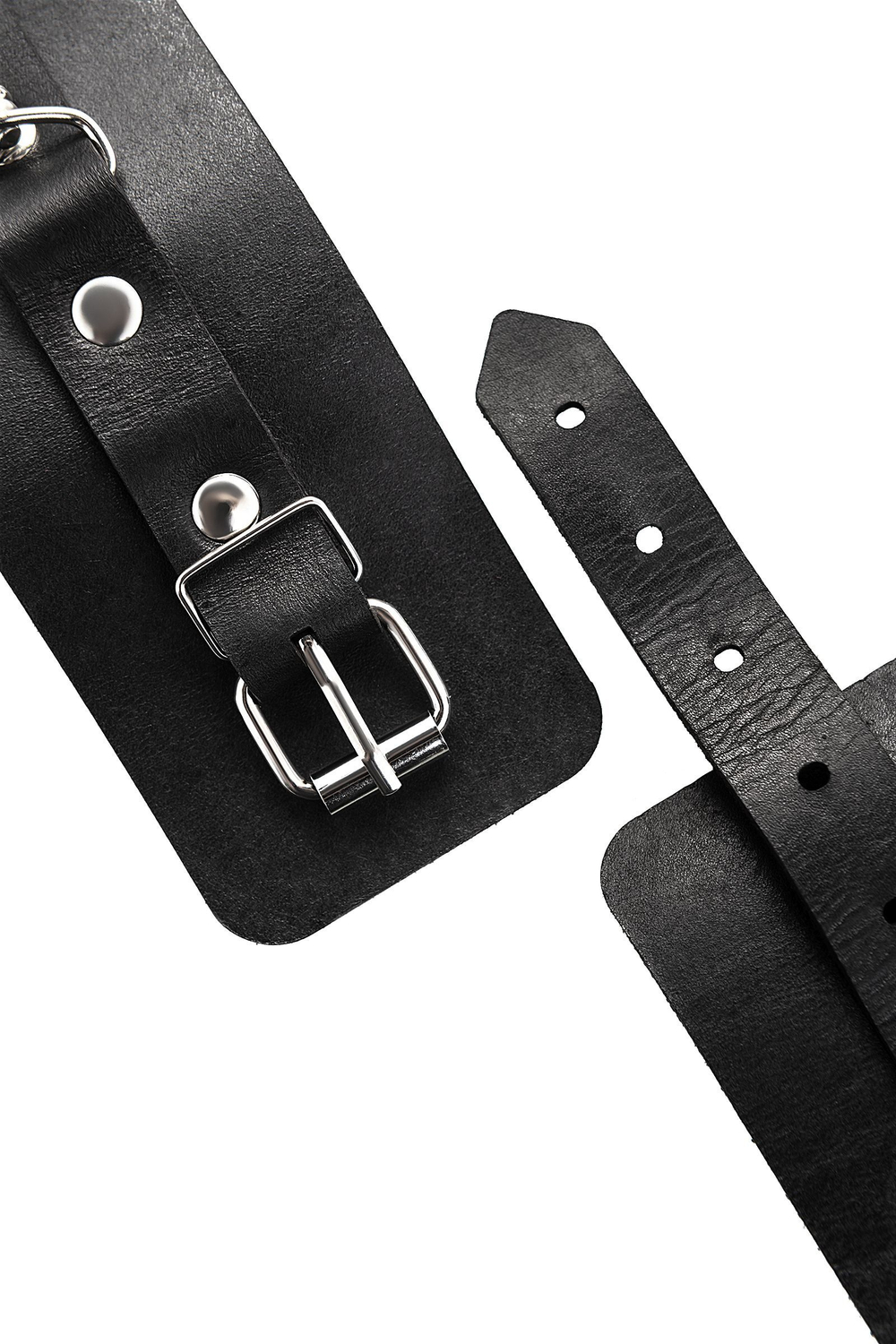 Черные однослойные наручники из натуральной кожи с цепочкой