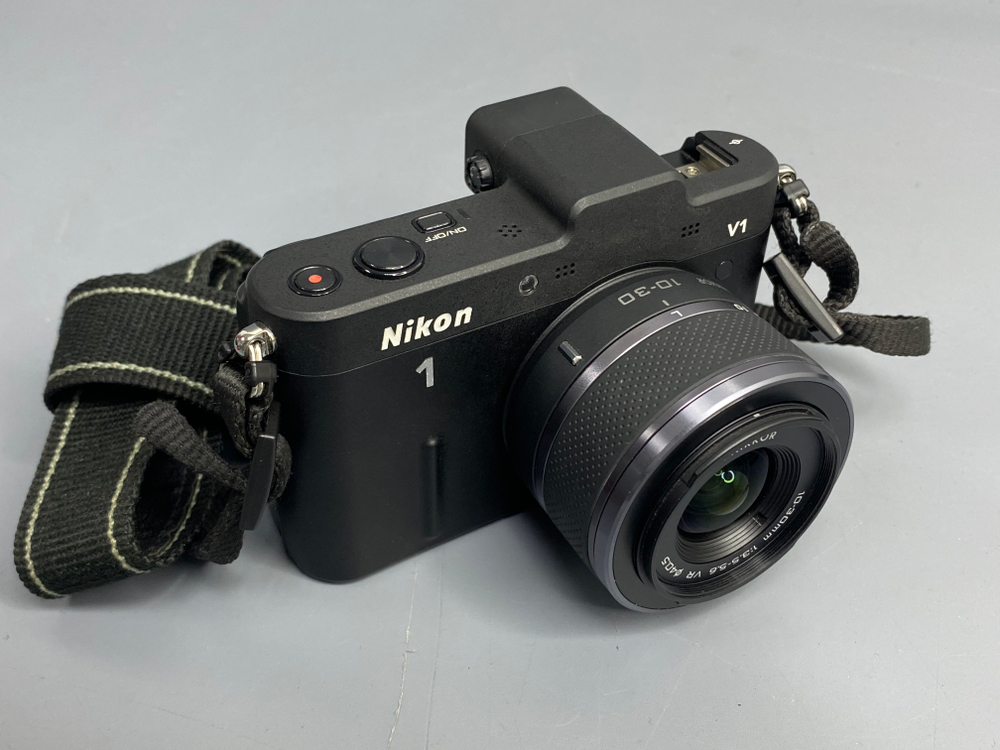 Nikon 1 V1 820 кадров