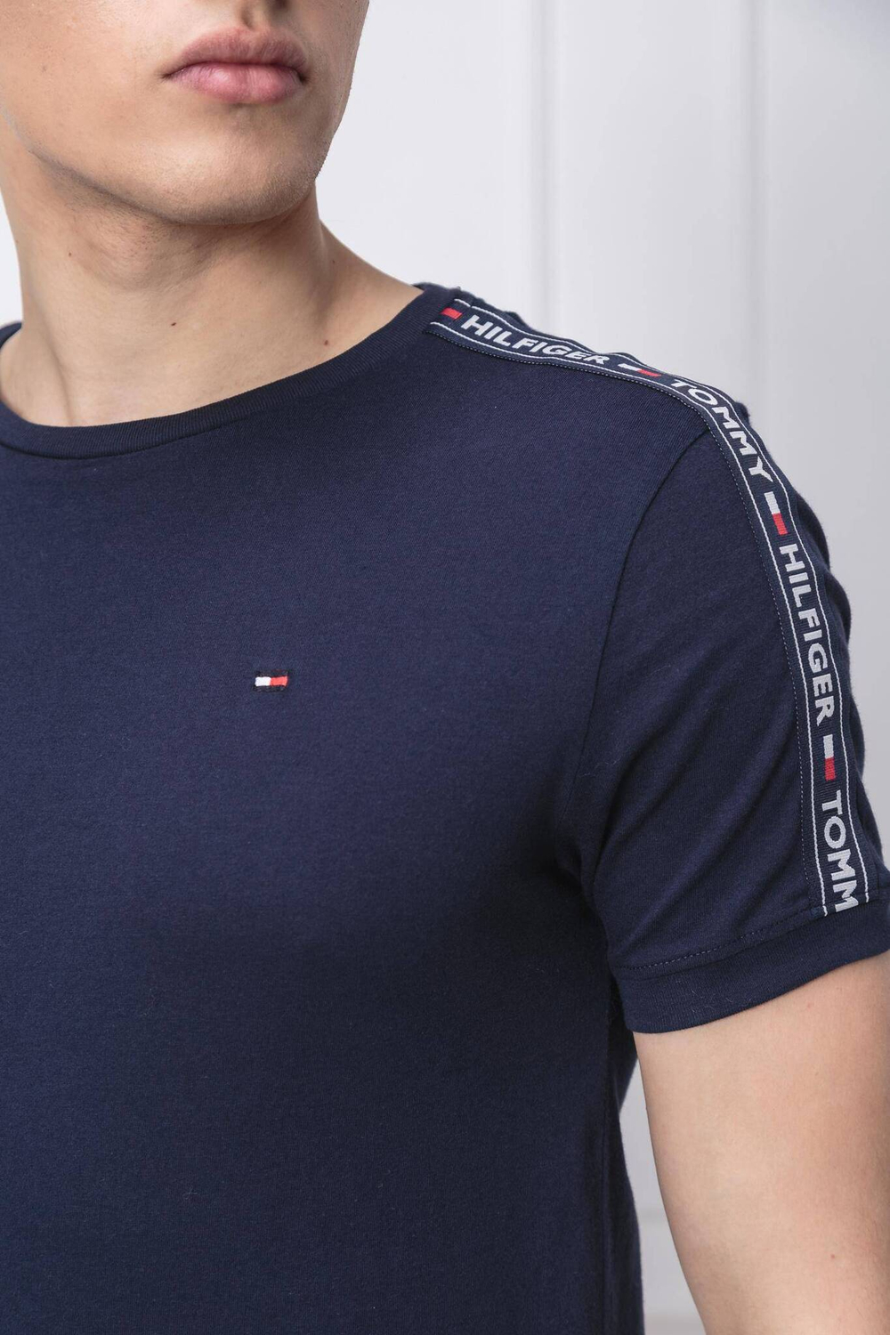 футболка Tommy Hilfiger - темно-синий(UM0UM00562)