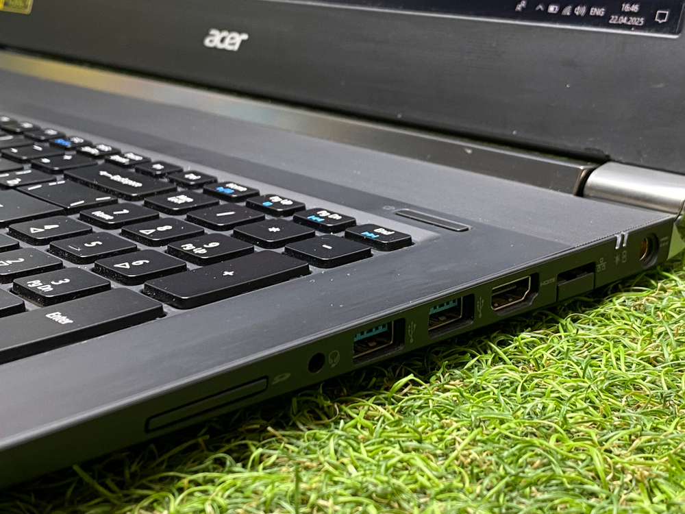 Игровой Acer 17.3" i7-4710HQ/GTX 860M 2GB/12GB/1TB/ Aspire V Nitro VN7-791G-71H2 Black Edition[nx.mqrer.004]/Windows 10