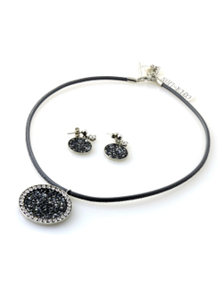 4705 Coeur de Lion серьги и браслет из кожи наппа серого цвета, украшенный кулоном с кристаллами Сваровски.