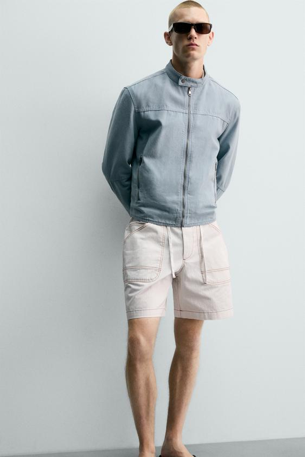 ZARA ШОРТЫ RELAXED FIT С КОНТРАСТНОЙ ОТСТРОЧКОЙ, ЖЕЛТОВАТО-БЕЛЫЙ