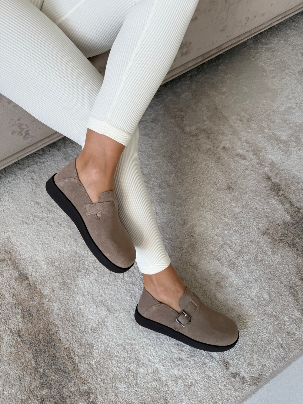 Лоферы из натуральной замши