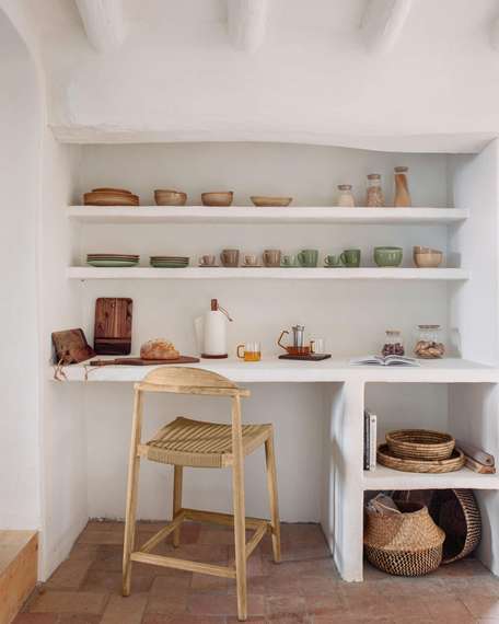 Полубарный стул Glynis, 62 см, массив эвкалипта