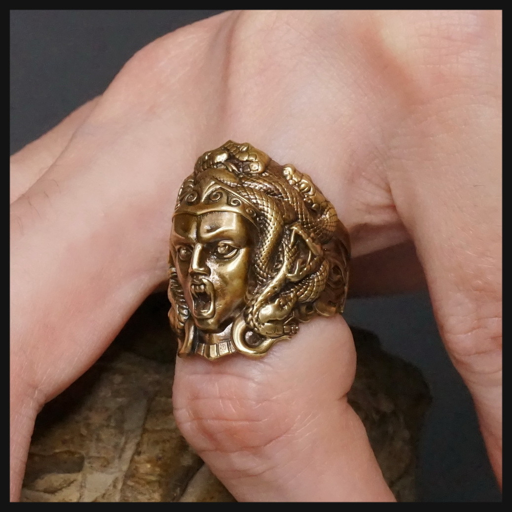 Кольцо "Медуза Горгона" латунь , 16-18 р