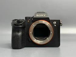 Sony A7 III 12.000 кадров