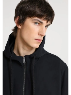 Куртка на молнии